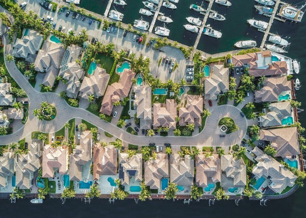 Undeterred by climate change, US homeowners are moving to climate-vulnerable areas